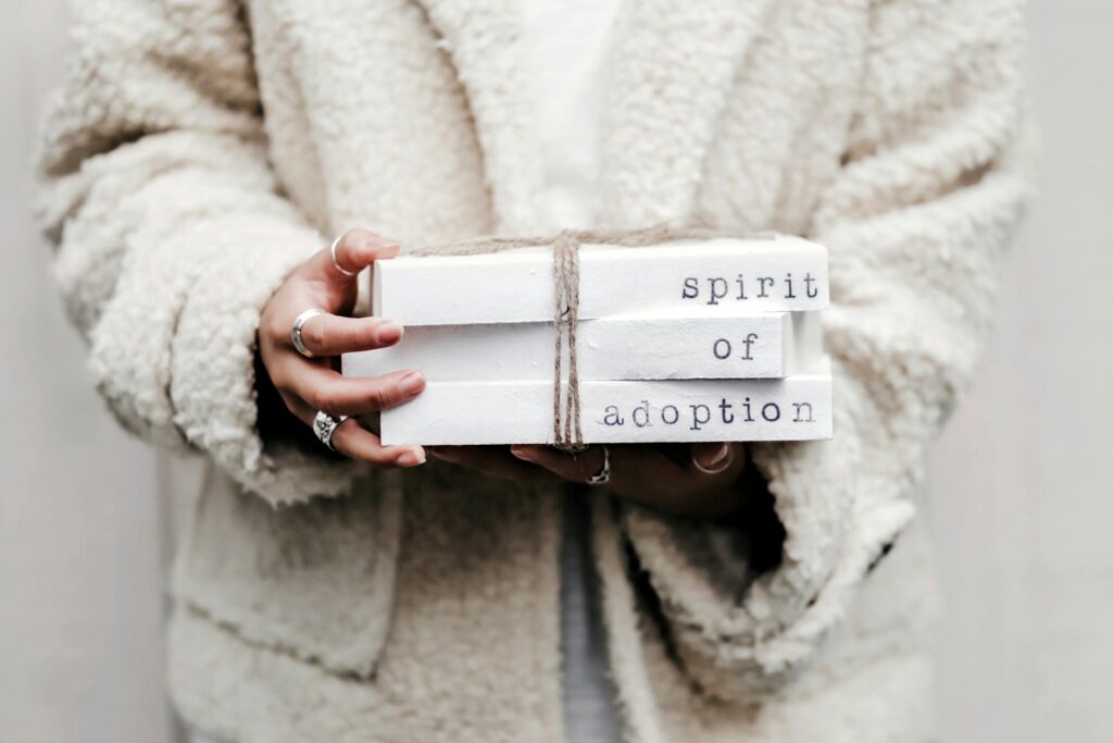 Adoptiedocumenten vertalen: een gevoelig en juridisch zwaar traject