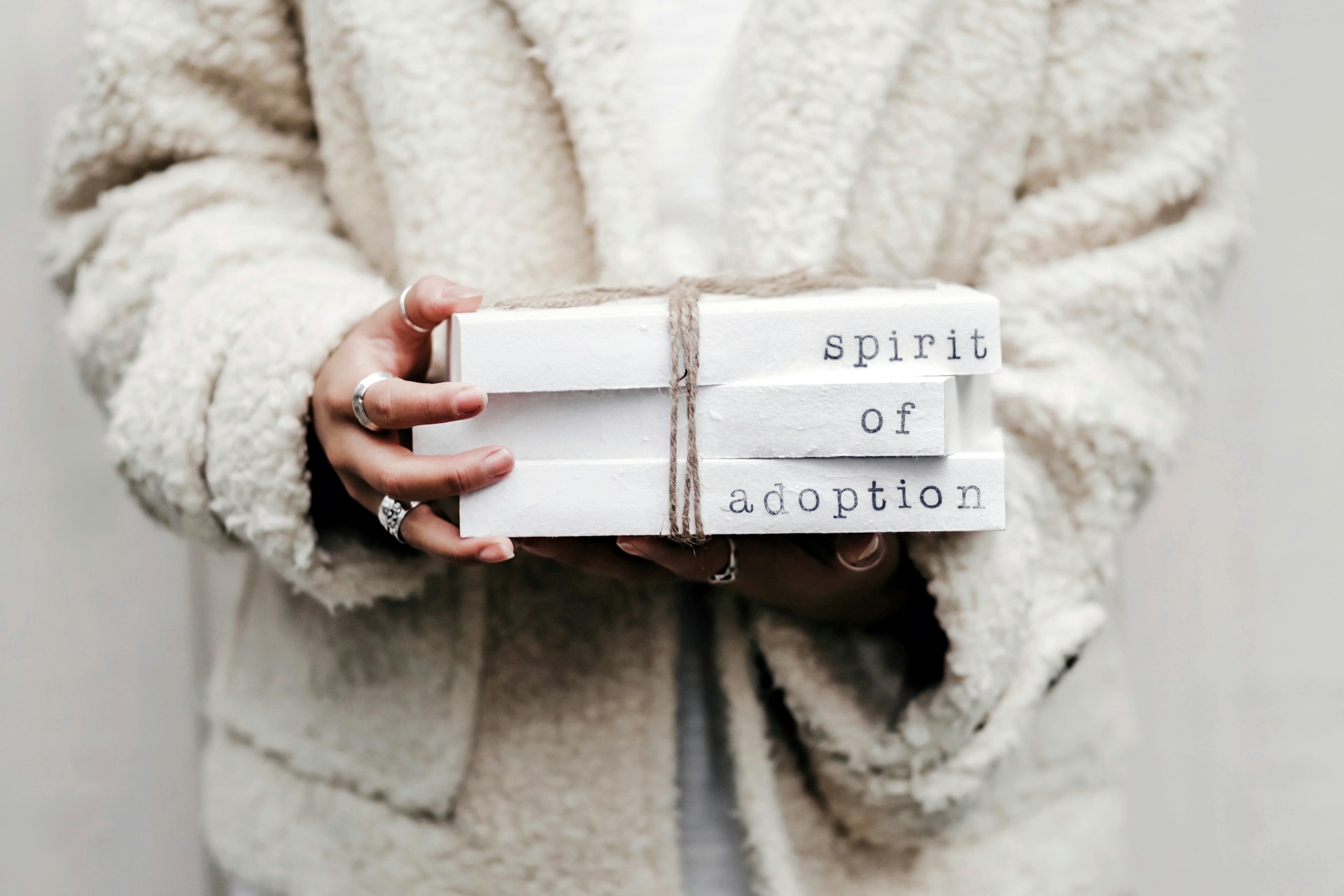 Adoptiedocumenten vertalen: een gevoelig en juridisch zwaar traject